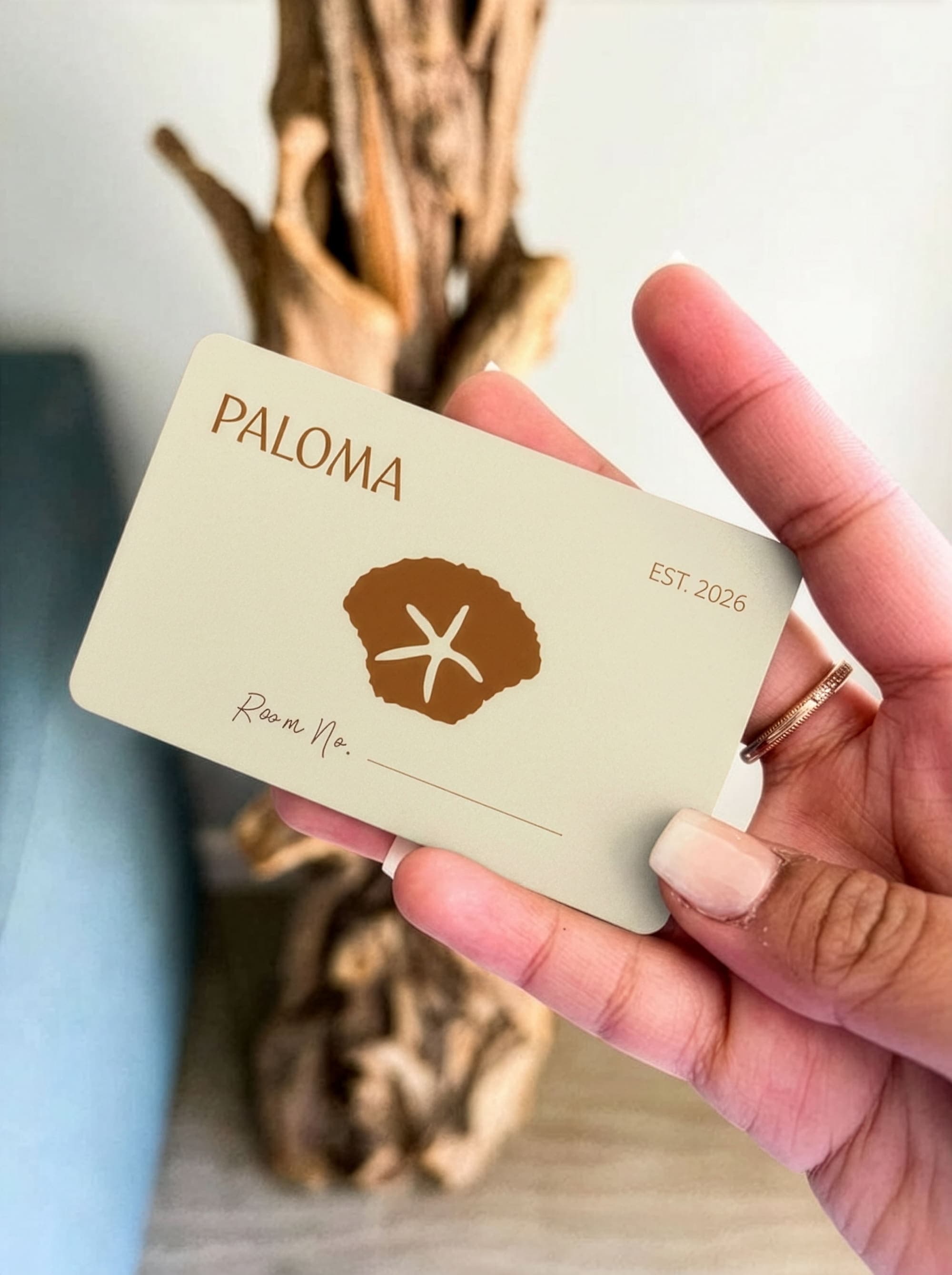 Paloma, key card 3