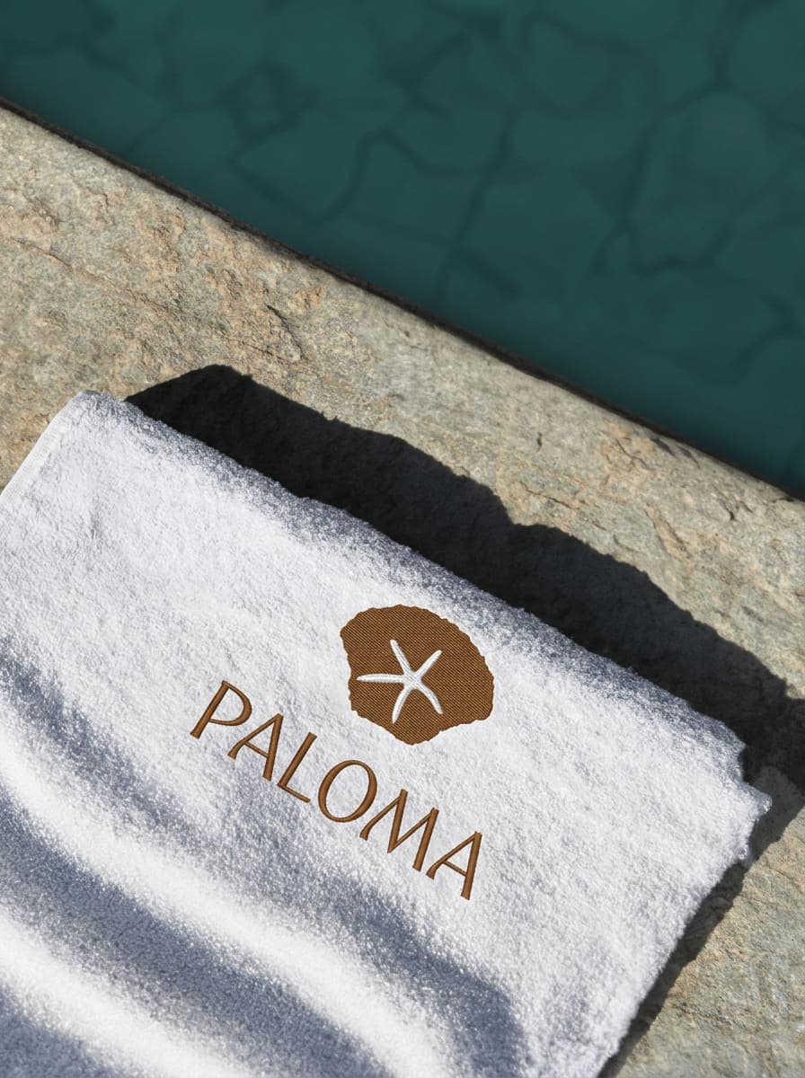 Paloma, towel